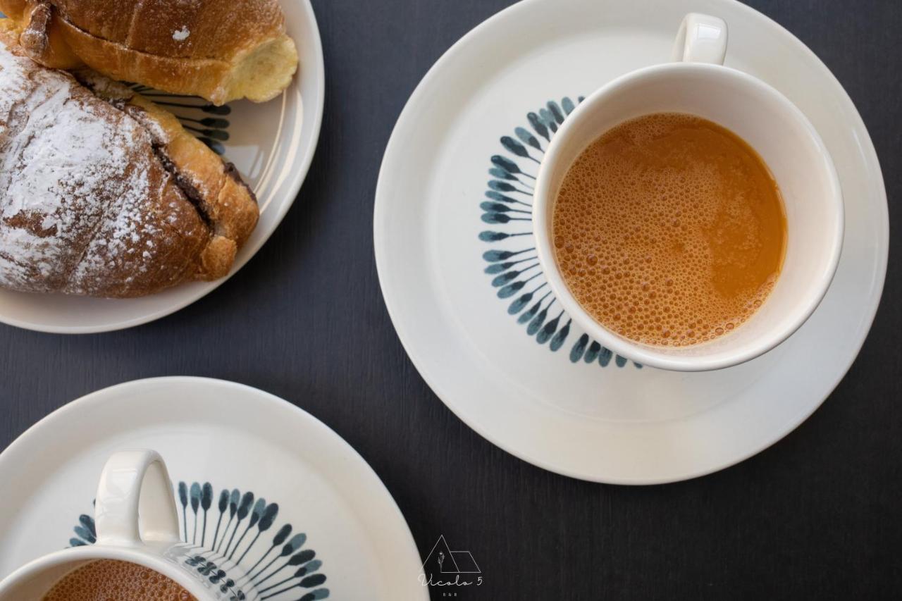 Vicolo 5 Bed and Breakfast Salerno Buitenkant foto
