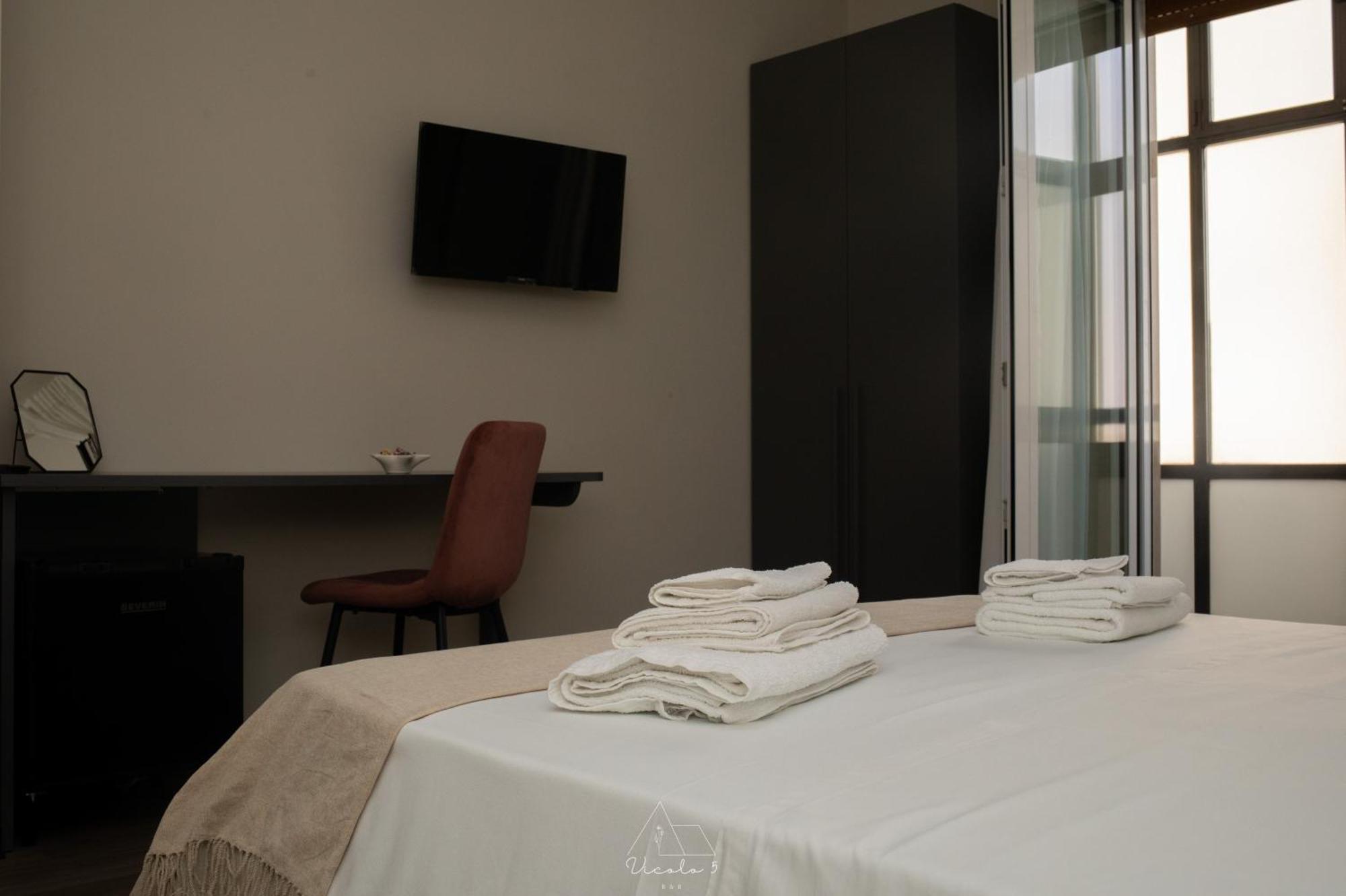 Vicolo 5 Bed and Breakfast Salerno Buitenkant foto